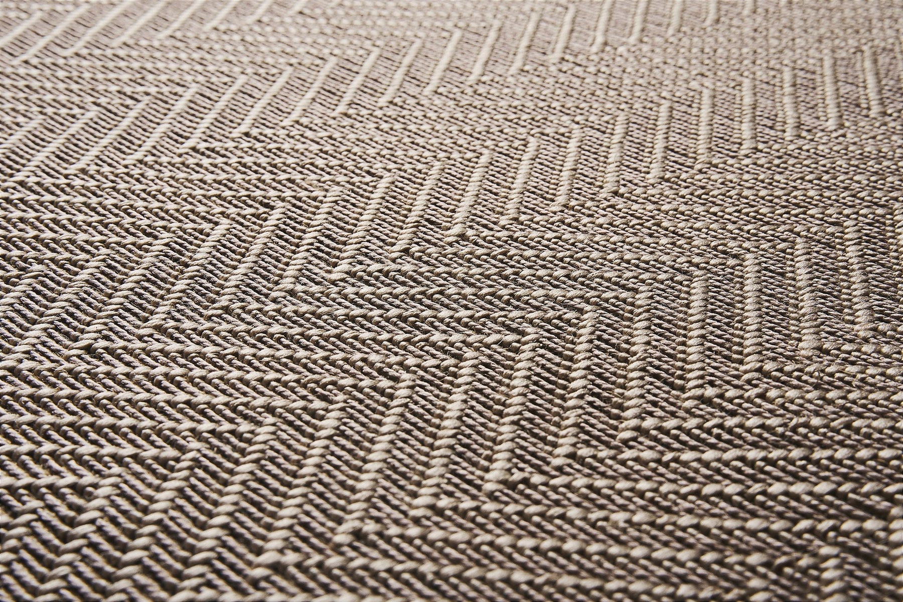 Tapete de Sisal Sintético Buzios Camburí Bege e Taupe J. Serrano