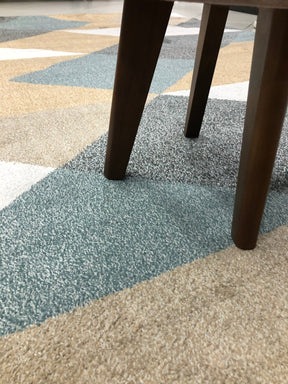 Tapete Classic Maiorca Caramelo e Azul J. Serrano Macio